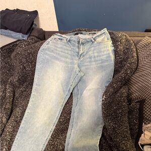 Judy Blue Light Wash Boyfriend Jeans